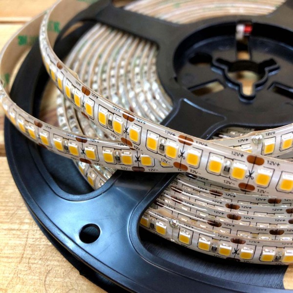 Tira LED 12V Resistente al agua 2100lm/m Blanco cálido 2800K - 2m50